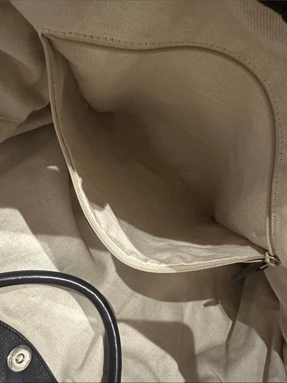 Large Gucci Sukey Shoulder bag - Picture 13 of 13
